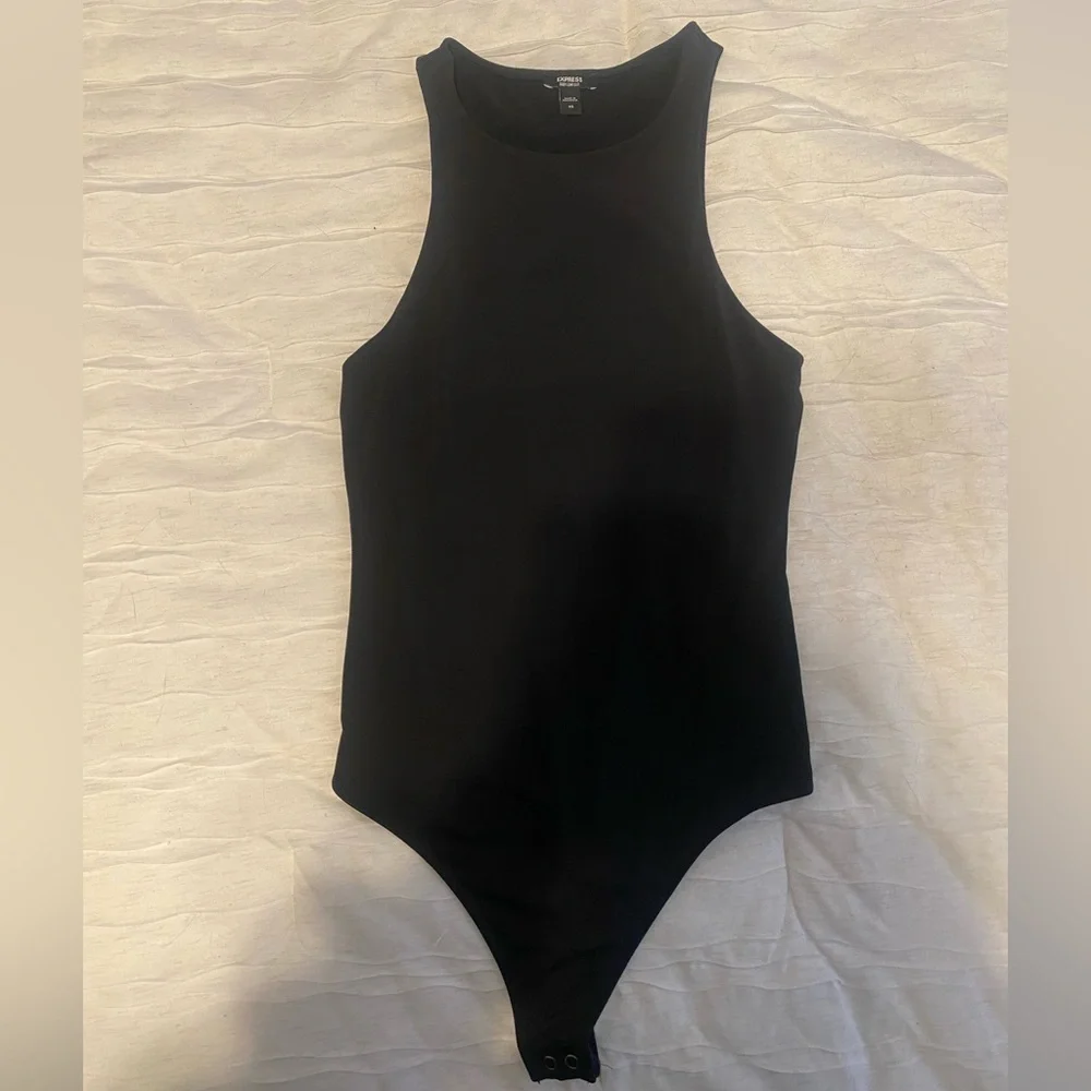 Express Body Contour - Picture 1 of 3